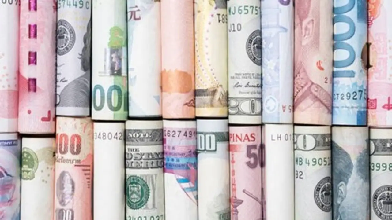 انخفاض حاد لسعر صرف اليورو دون 30000 دونغ فيتنامي يوم 22 مايو